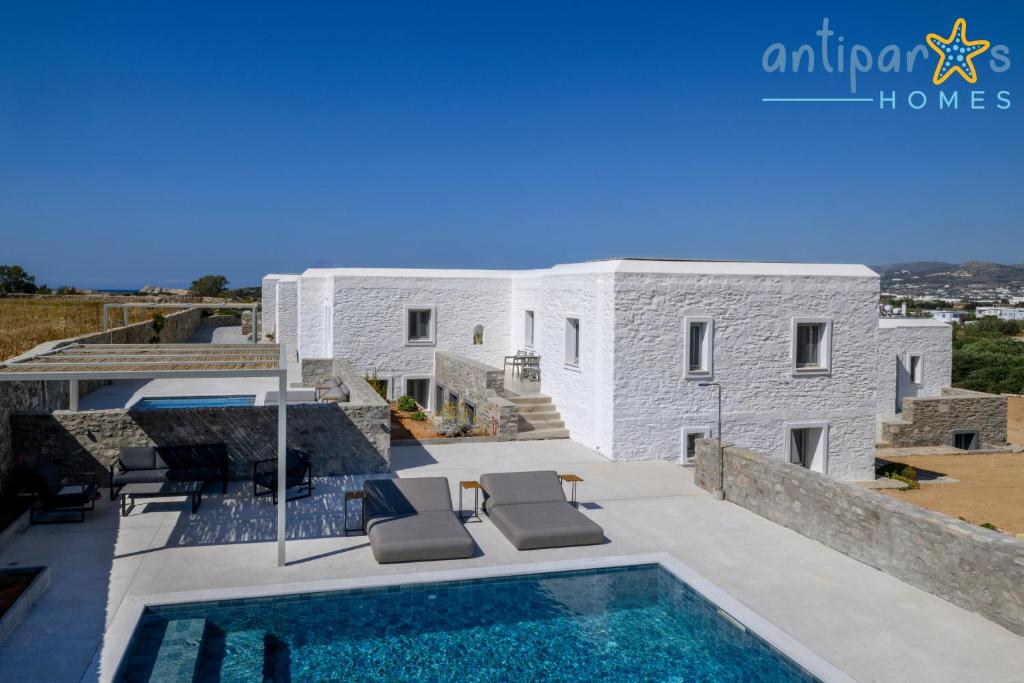 Antiparos Homes